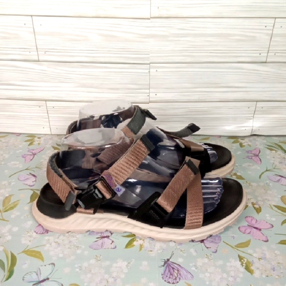Ecco Exowrap 3S Sandals 3 Strap Closure Hiking Waterproof Womens 9-9.5